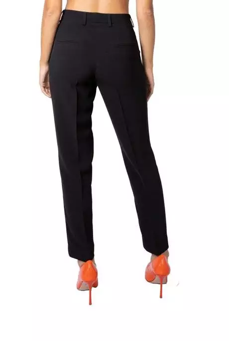 Tailleur nero pantalone