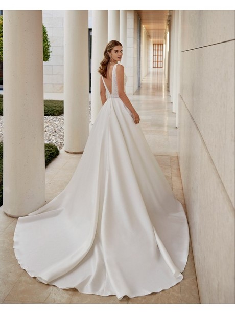 Abito da sposa rosa clara 2023