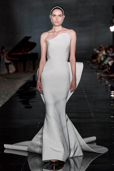 Vestiti da sposa valentino 2023