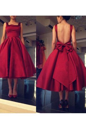 Vestito di raso rosso