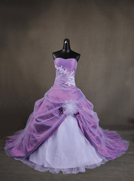 Vestito da sposa lilla